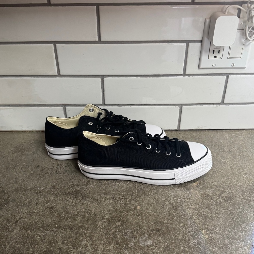 Converse Chuck Taylor All Star Lift Sneakers